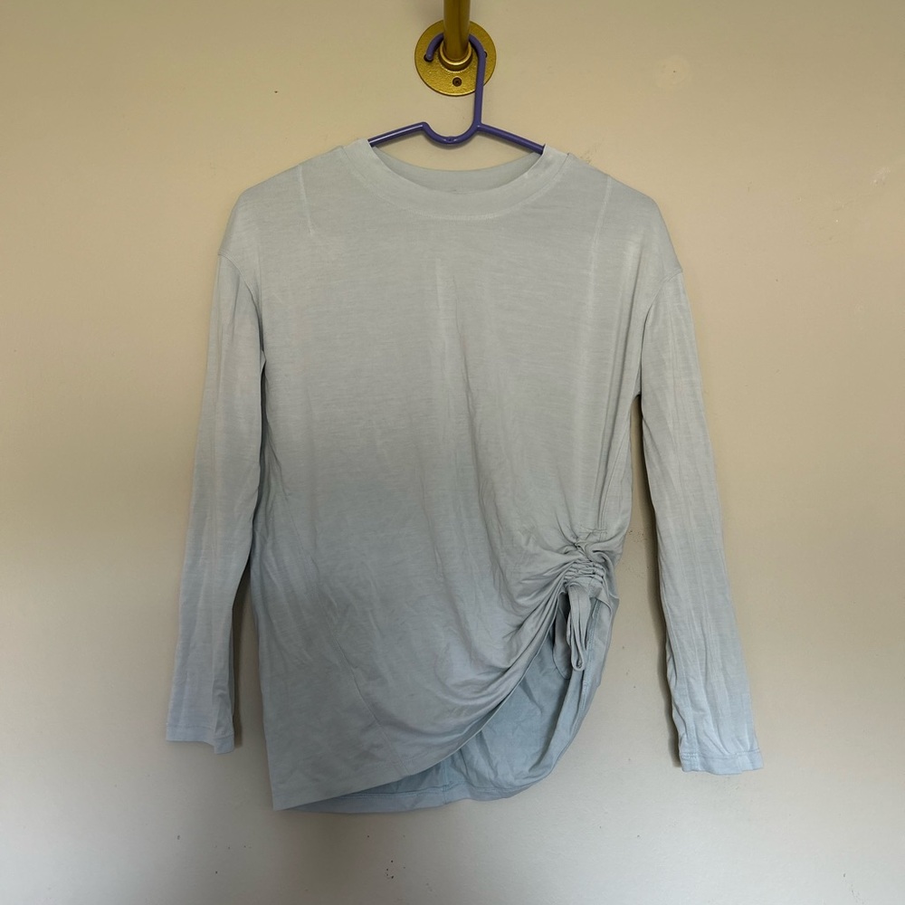 🍋Lululemon Long Sleeve Top w/ Side Cinch Detail in Baby Blue